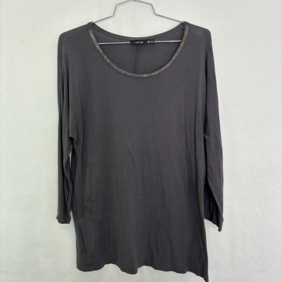 5/$25 APT 9 grey top size large - Picture 1 of 3